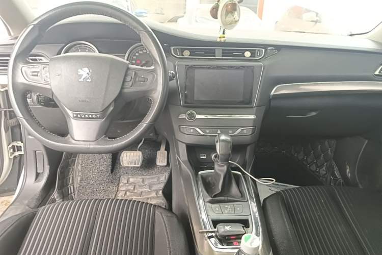 Used Peugeot 408 2014 1.8L Automatic Luxury Edition Audio And AC Panel