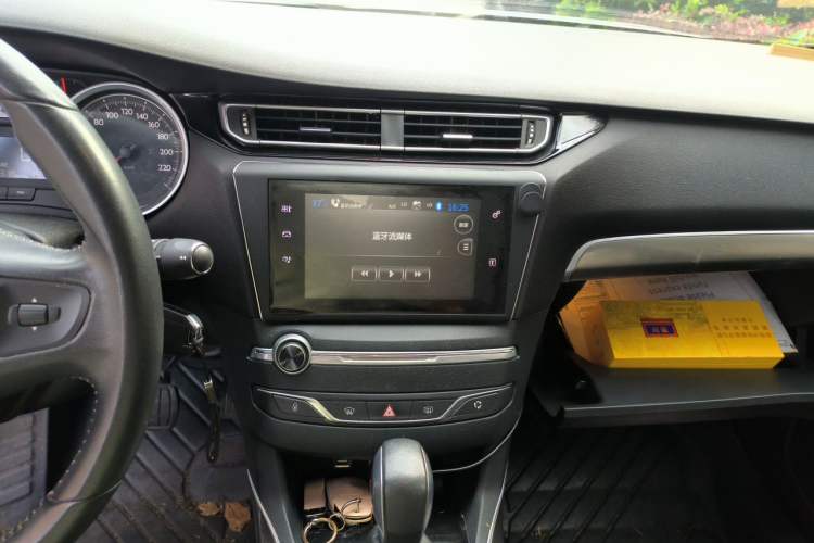 Used Peugeot 408 2014 1.8L Automatic Luxury Edition Audio And AC Panel