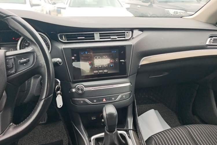 Used Peugeot 408 2014 1.8L Automatic Luxury Edition Audio And AC Panel