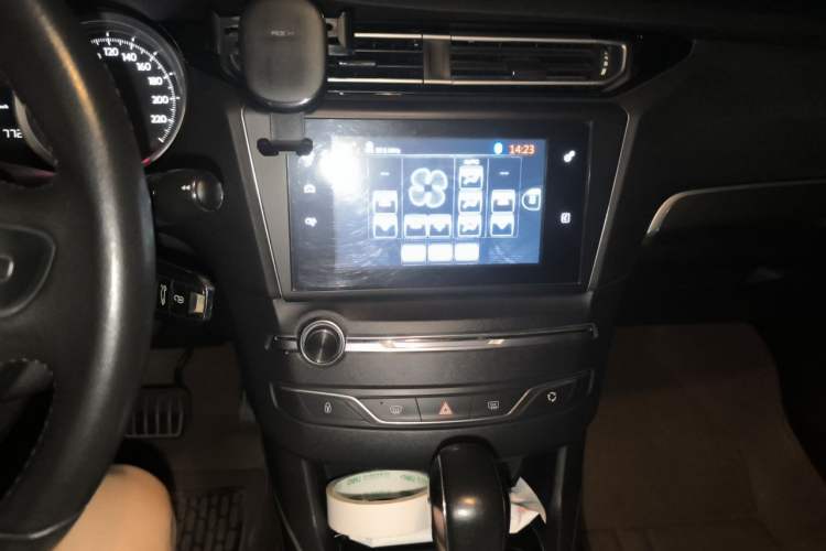 Used Peugeot 408 2014 1.8L Automatic Luxury Edition Audio And AC Panel
