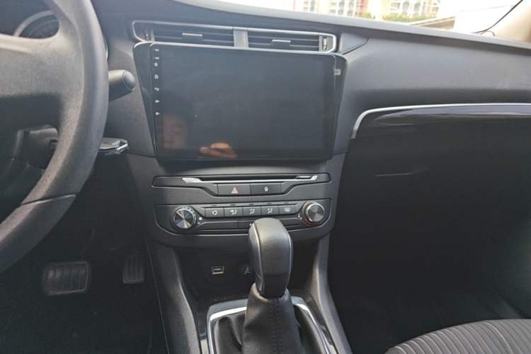 Used Peugeot 408 2014 1.8L Automatic Leading Edition Audio And AC Panel