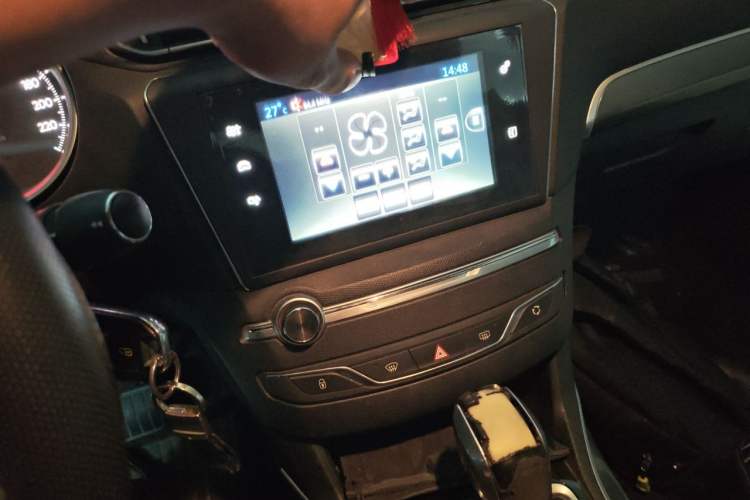 Used Peugeot 408 2014 1.8L Automatic Luxury Edition Audio And AC Panel