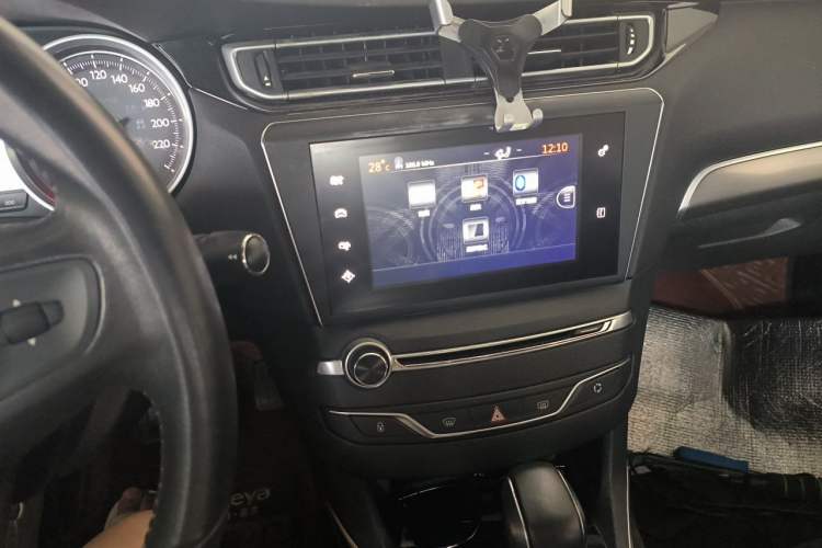 Used Peugeot 408 2014 1.6T Automatic Prestige Edition Audio And AC Panel