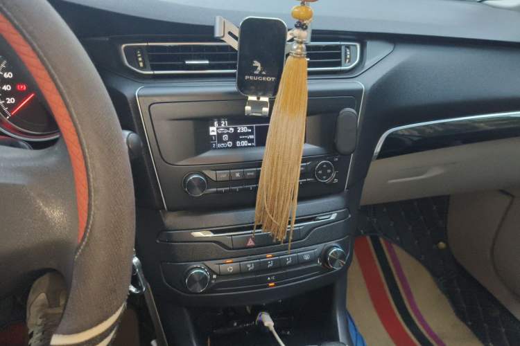 Used Peugeot 408 2014 1.8L Manual Leading Edition Audio And AC Panel
