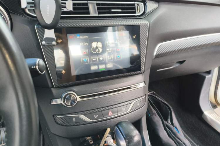 Used Peugeot 408 2014 1.6T Automatic Prestige Edition Audio And AC Panel
