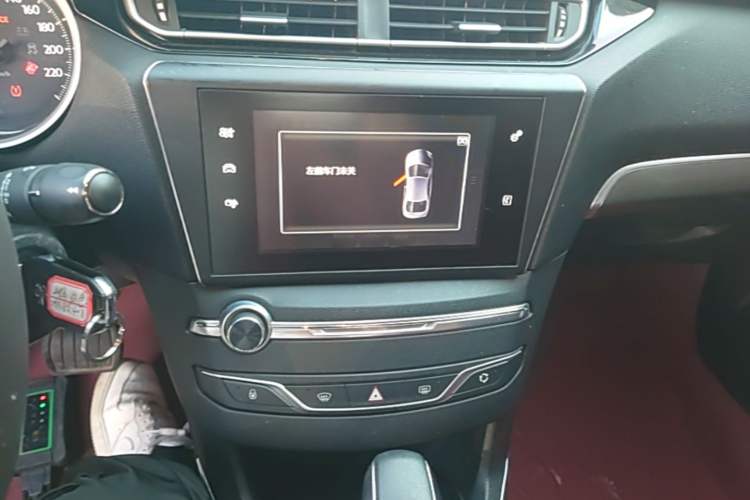 Used Peugeot 408 2014 1.8L Automatic Luxury Edition Audio And AC Panel