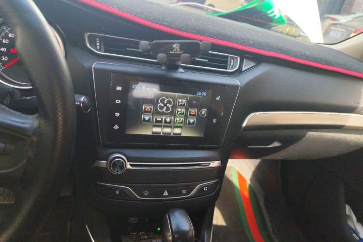 Used Peugeot 408 2014 1.6T Automatic Prestige Edition Audio And AC Panel