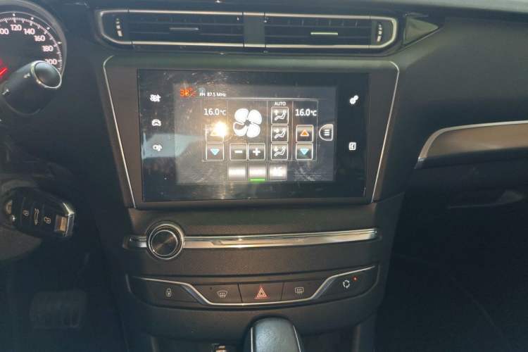 Used Peugeot 408 2014 1.8L Automatic Luxury Edition Audio And AC Panel