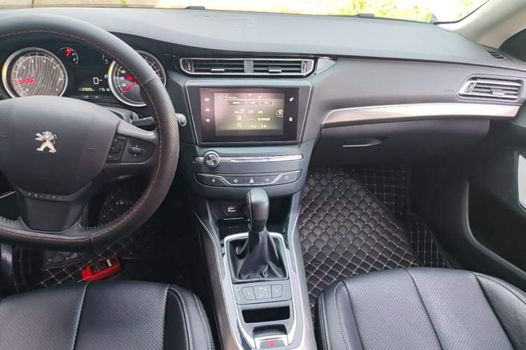 Used Peugeot 408 2014 1.8L Automatic Luxury Edition Audio And AC Panel