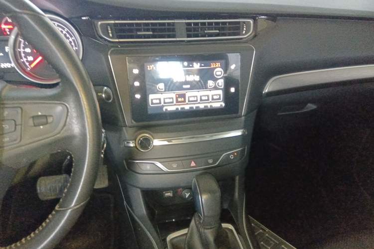 Used Peugeot 408 2014 1.8L Automatic Luxury Edition Audio And AC Panel