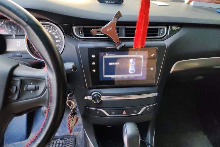 Used Peugeot 408 2014 1.8L Automatic Luxury Edition Audio And AC Panel
