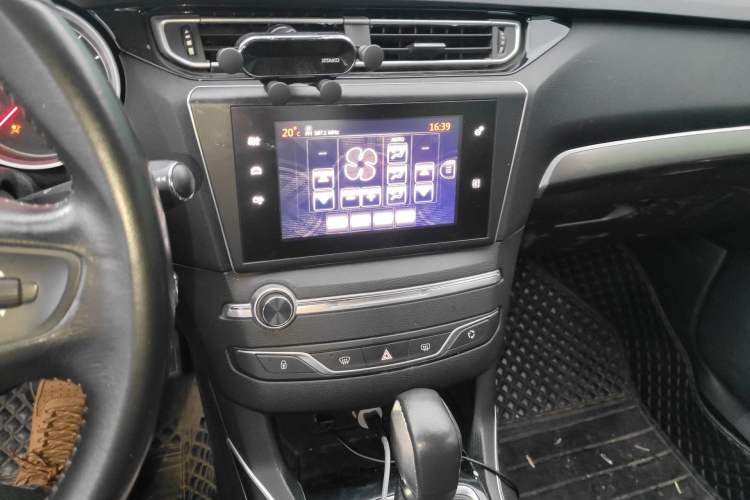Used Peugeot 408 2014 1.8L Automatic Luxury Edition Audio And AC Panel