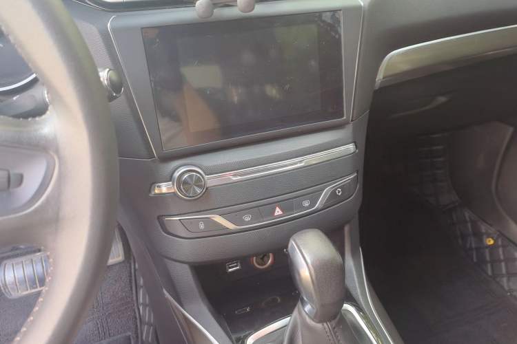 Used Peugeot 408 2014 1.8L Automatic Luxury Edition Audio And AC Panel