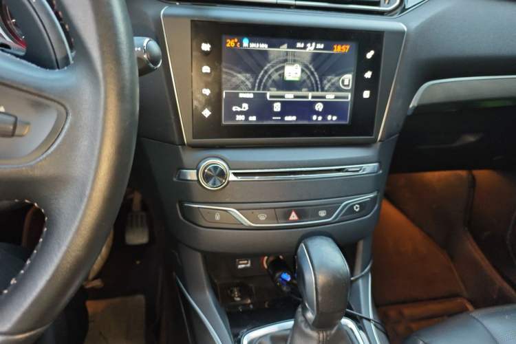 Used Peugeot 408 2014 1.6T Automatic Supreme Edition Audio And AC Panel