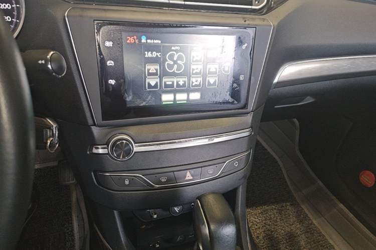Used Peugeot 408 2014 1.8L Automatic Luxury Edition Audio And AC Panel