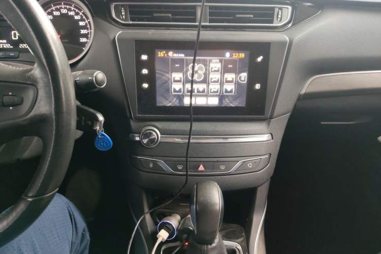 Used Peugeot 408 2014 1.8L Automatic Luxury Edition Audio And AC Panel