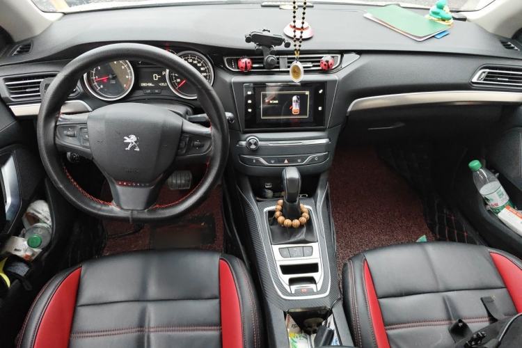 Used Peugeot 408 2014 1.8L Automatic Luxury Edition Center Console