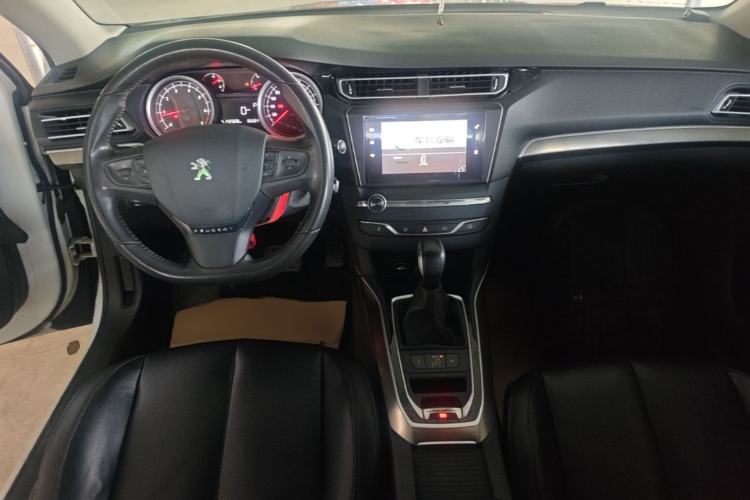 Used Peugeot 408 2014 1.8L Automatic Luxury Edition Center Console
