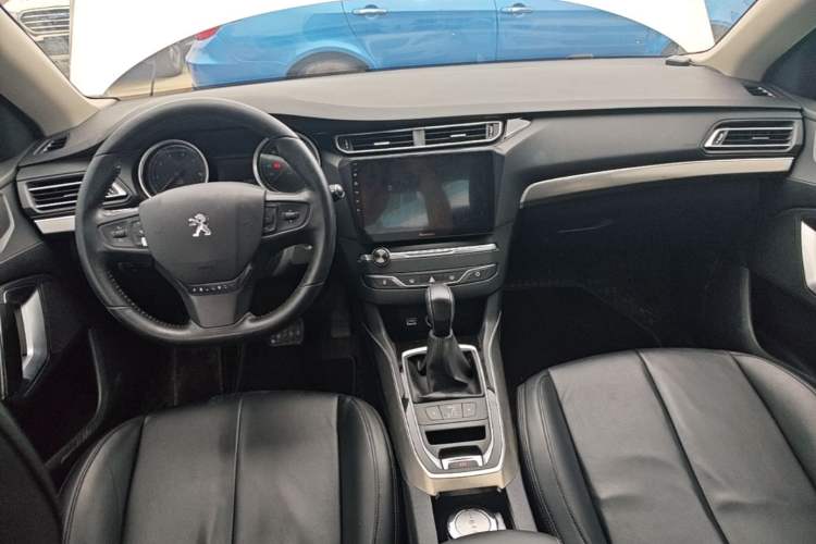 Used Peugeot 408 2014 1.8L Automatic Luxury Edition Center Console