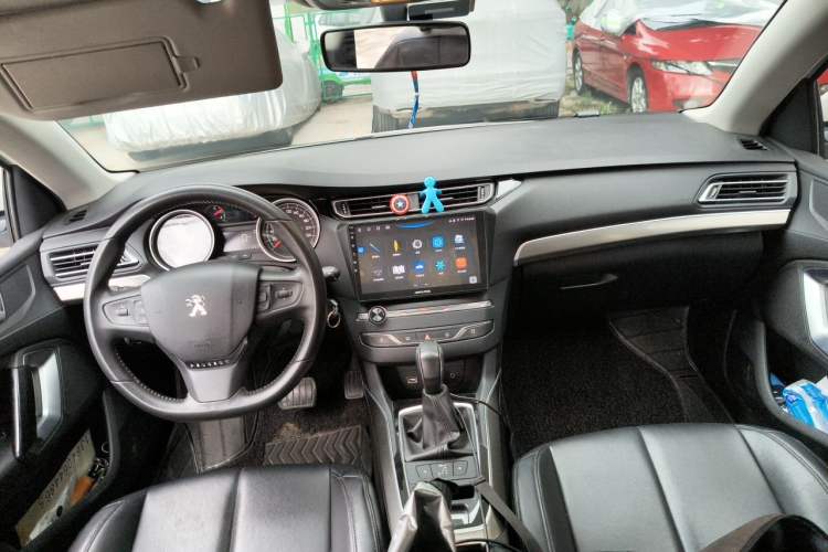 Used Peugeot 408 2014 1.8L Automatic Luxury Edition Center Console