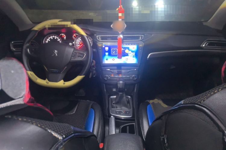 Used Peugeot 408 2014 1.8L Automatic Leading Edition Center Console