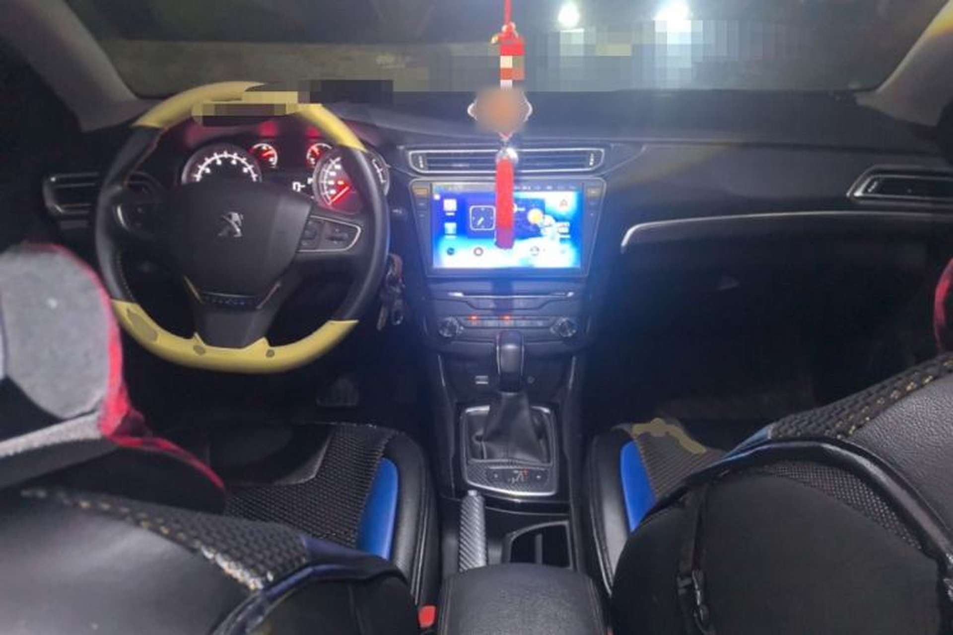 Used Peugeot 408 2014 1.8L Automatic Leading Edition Center Console
