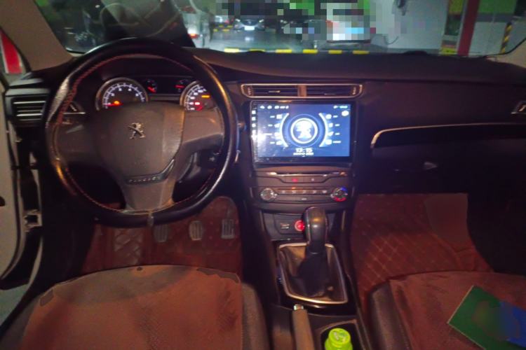 Used Peugeot 408 2014 1.8L Manual Leading Edition Center Console