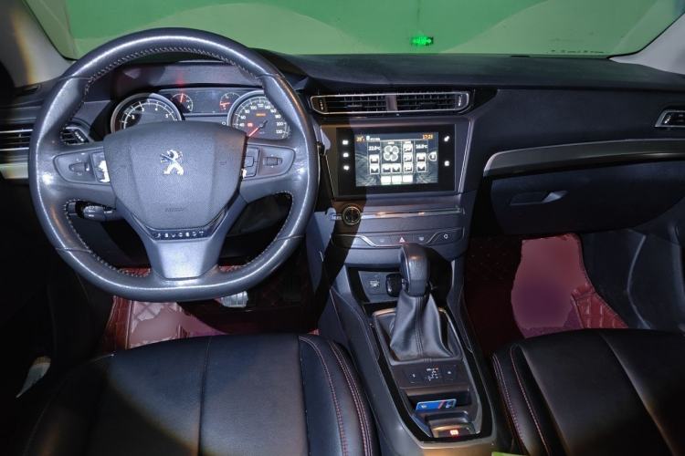 Used Peugeot 408 2014 1.8L Automatic Luxury Edition Center Console