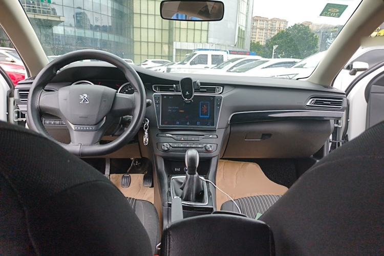 Used Peugeot 408 2014 1.8L Manual Leading Edition Center Console