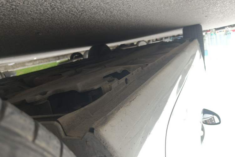 Used Peugeot 408 2014 1.8L Automatic Luxury Edition Chassis Rear Left