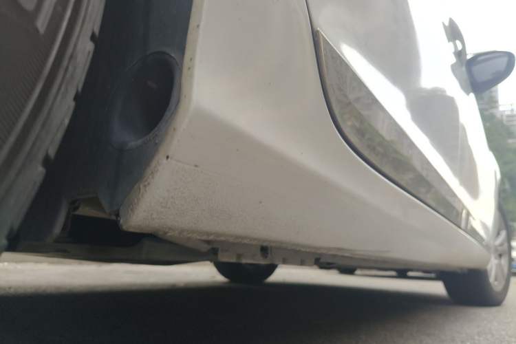 Used Peugeot 408 2014 1.8L Manual Leading Edition Chassis Rear Right