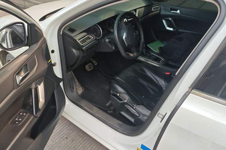 Used Peugeot 408 2014 1.8L Automatic Luxury Edition Driver Seat