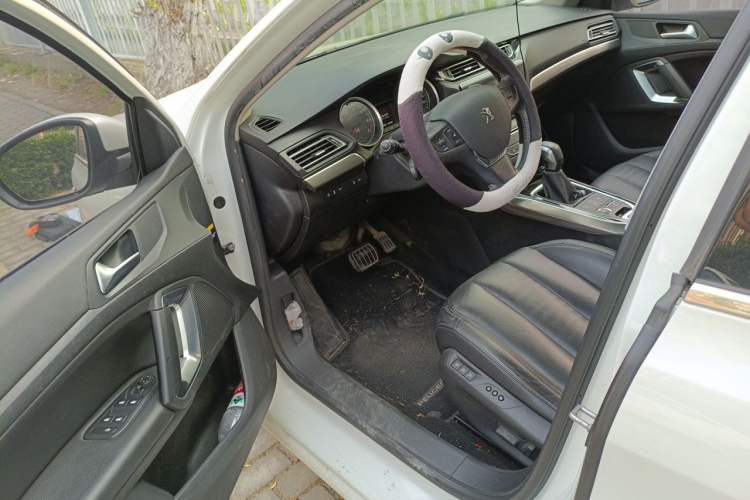 Used Peugeot 408 2014 1.6T Automatic Supreme Edition Driver Seat