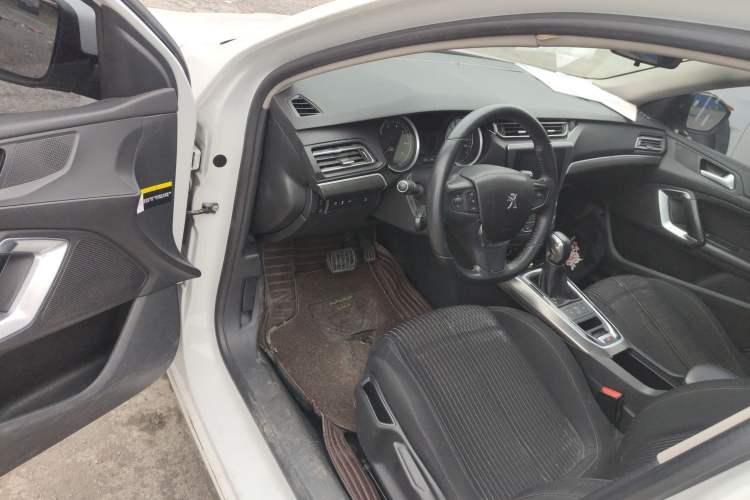 Used Peugeot 408 2014 1.8L Automatic Luxury Edition Driver Seat