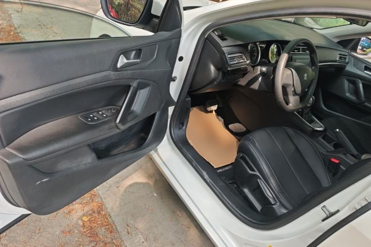 Used Peugeot 408 2014 1.8L Automatic Leading Edition Driver Seat