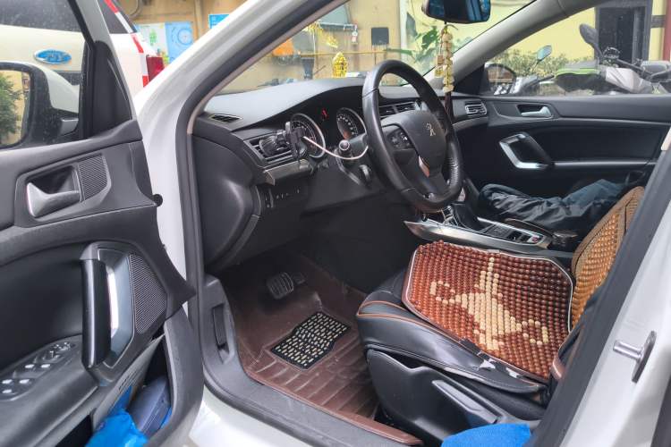 Used Peugeot 408 2014 1.8L Automatic Luxury Edition Driver Seat