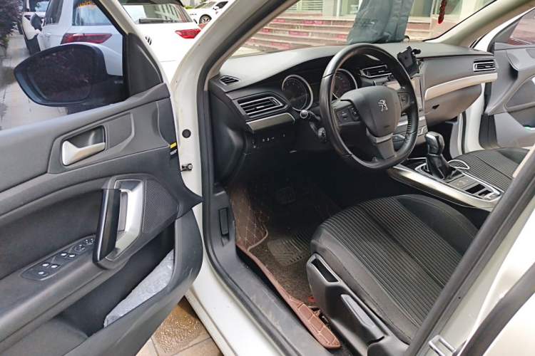 Used Peugeot 408 2014 1.8L Automatic Luxury Edition Driver Seat