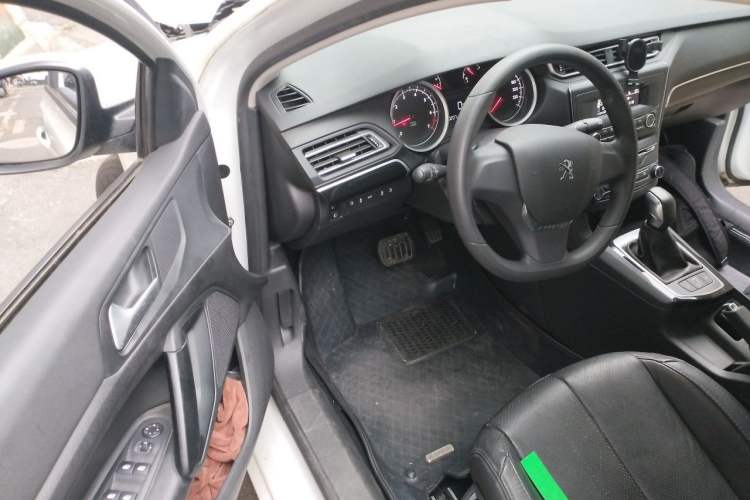 Used Peugeot 408 2014 1.8L Automatic Leading Edition Driver Seat