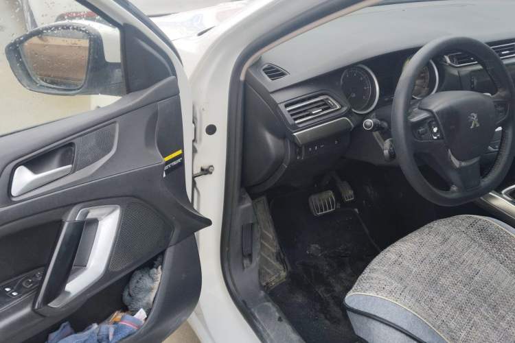 Used Peugeot 408 2014 1.8L Automatic Luxury Edition Driver Seat