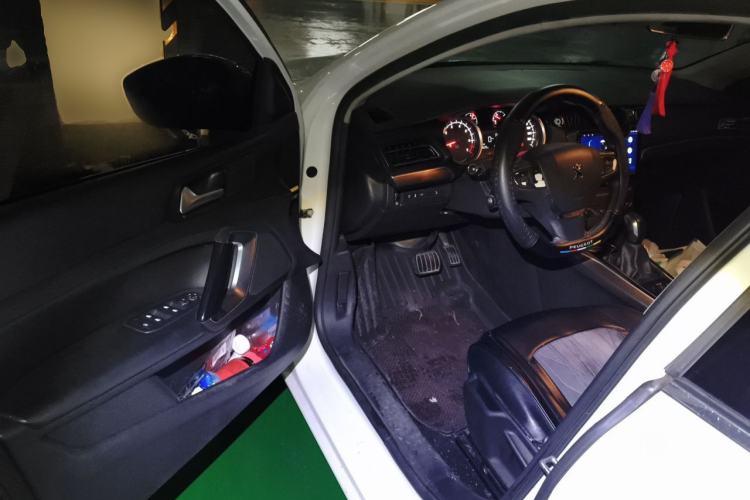 Used Peugeot 408 2014 1.8L Automatic Leading Edition Driver Seat