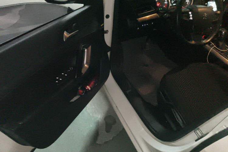 Used Peugeot 408 2014 1.8L Automatic Luxury Edition Driver Seat
