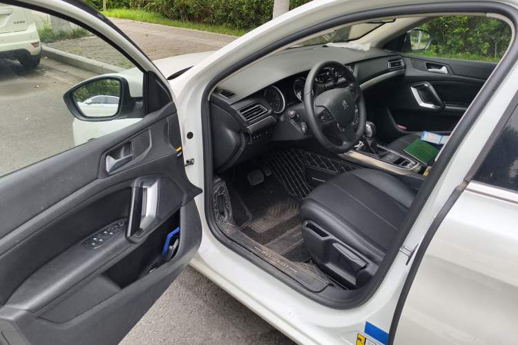 Used Peugeot 408 2014 1.8L Automatic Luxury Edition Driver Seat