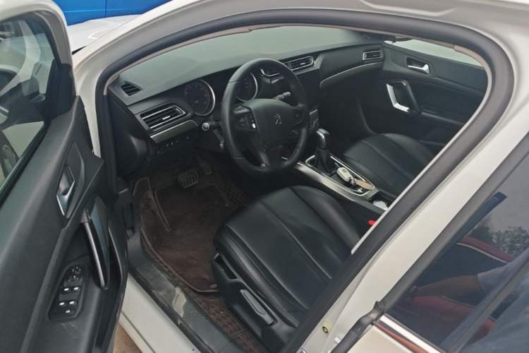 Used Peugeot 408 2014 1.8L Automatic Luxury Edition Driver Seat