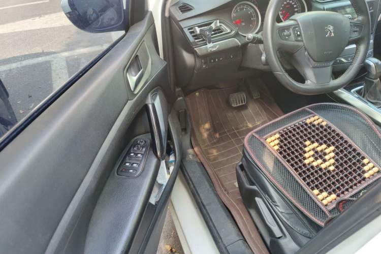 Used Peugeot 408 2014 1.8L Automatic Luxury Edition Driver Seat