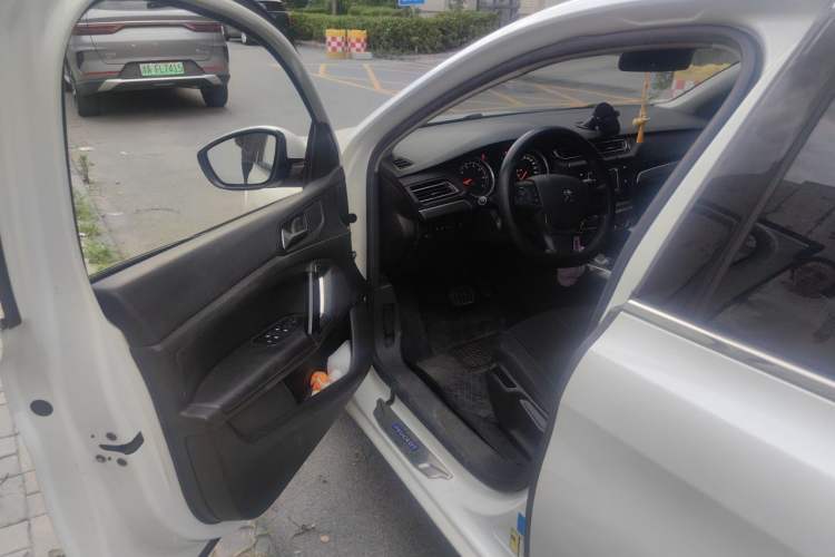 Used Peugeot 408 2014 1.8L Automatic Luxury Edition Driver Seat
