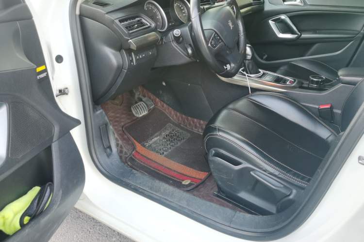 Used Peugeot 408 2014 1.8L Automatic Luxury Edition Driver Seat