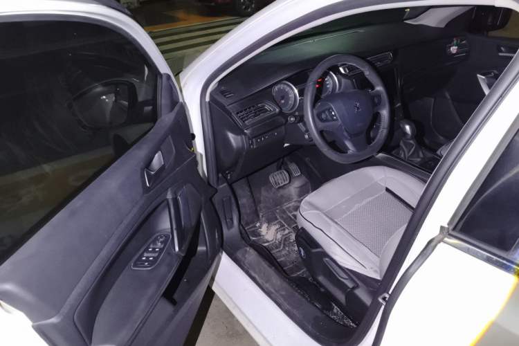 Used Peugeot 408 2014 1.8L Automatic Luxury Edition Driver Seat
