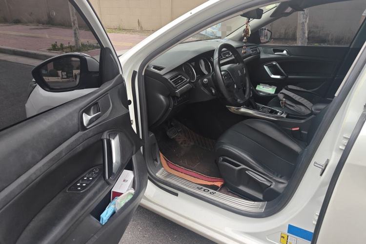 Used Peugeot 408 2014 1.8L Automatic Luxury Edition Driver Seat