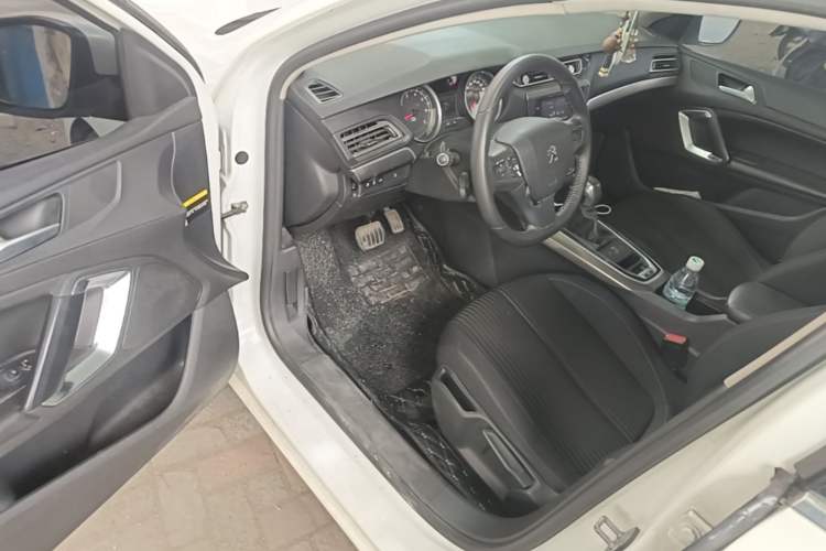 Used Peugeot 408 2014 1.8L Automatic Luxury Edition Driver Seat
