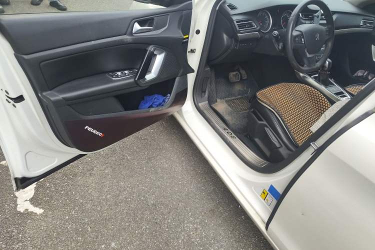 Used Peugeot 408 2014 1.8L Automatic Luxury Edition Driver Seat